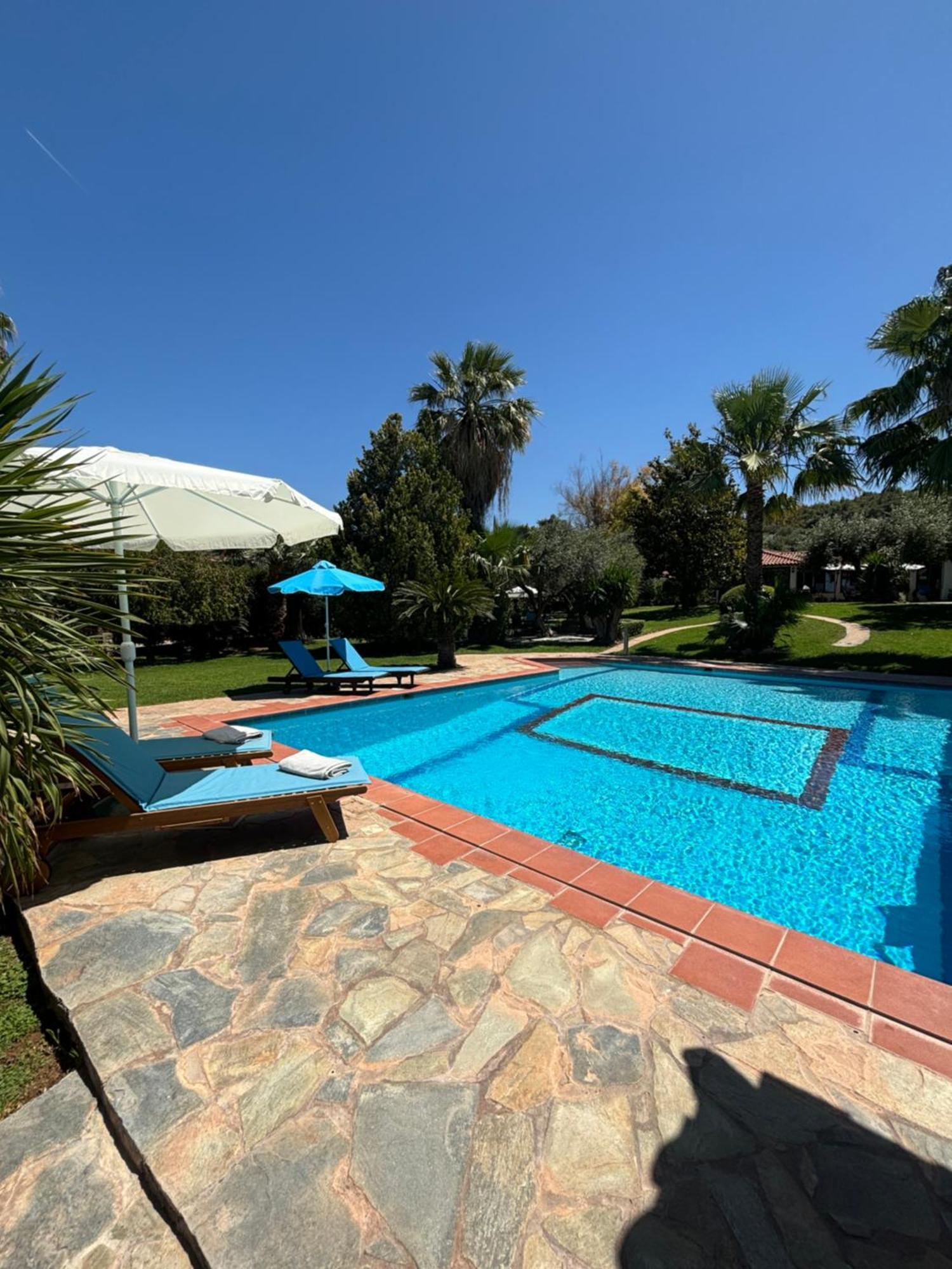 Country House With Pool And Big Garden Oropos Exteriér fotografie