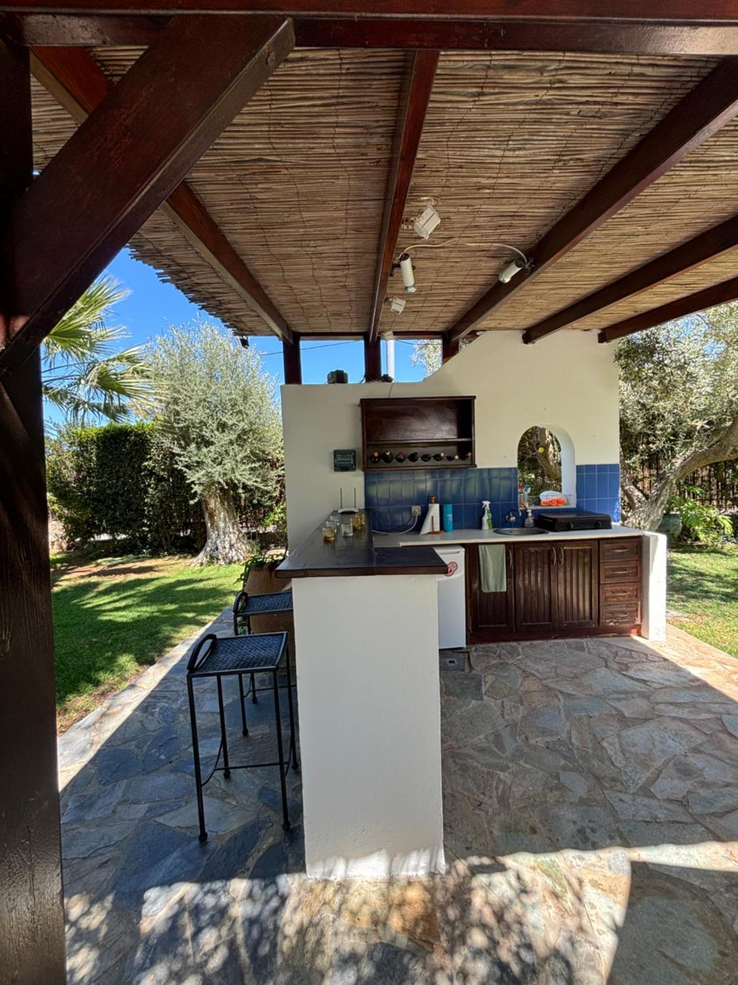Country House With Pool And Big Garden Oropos Exteriér fotografie